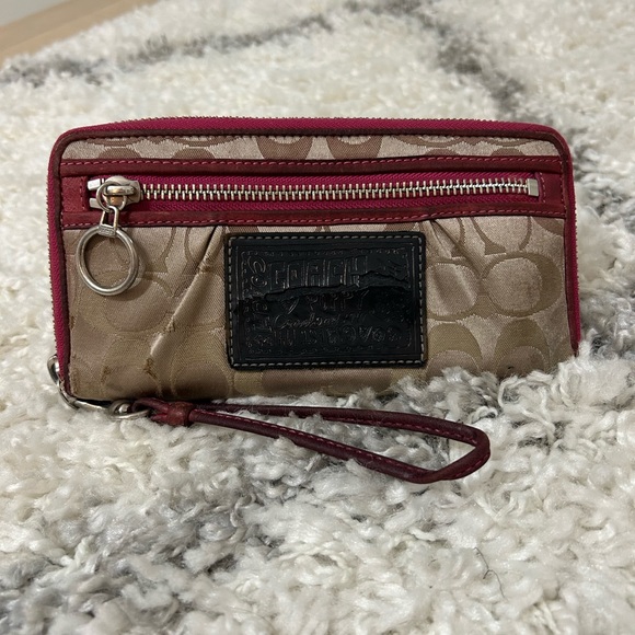 Pink Coach Wristlet - Picture 1 of 2